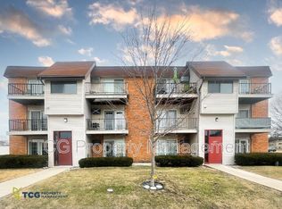 2404 Marquette Rd APT 20, Peru, IL 61354