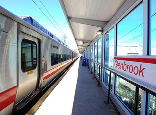 453 Glenbrook Rd APT B3, Stamford, CT 06906