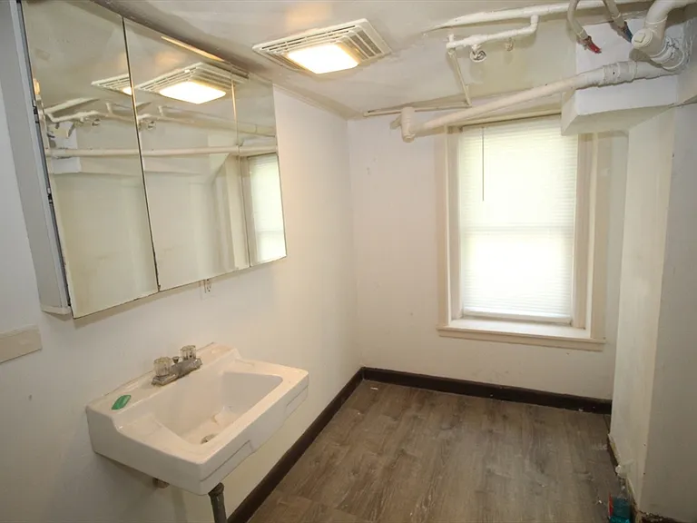 71 Ash St #G — Photo 9