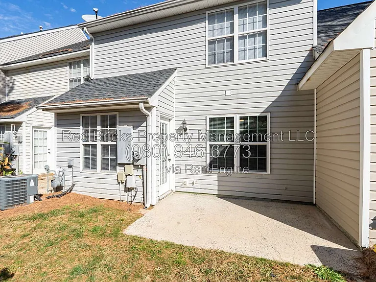 10212 University Park Ln — Photo 24