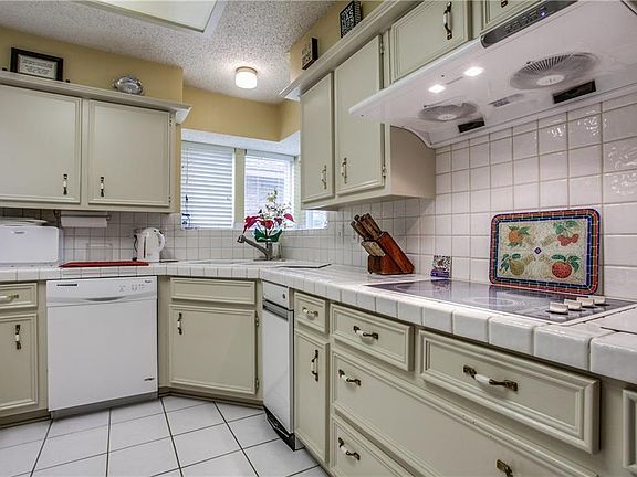 5th image of 1209 Grassmere Dr
