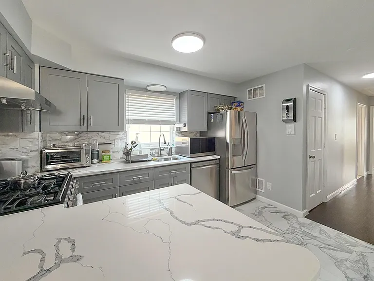 87 Wallis Ave #2 — Photo 11