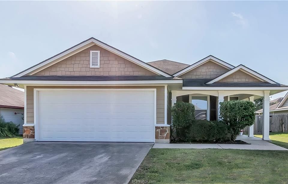 1st image of 922 Windmeadows Dr