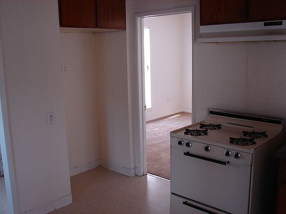 5th image of 1244 E Fedora Ave