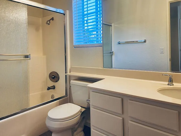 2275 Hawthorne Pl — Photo 25
