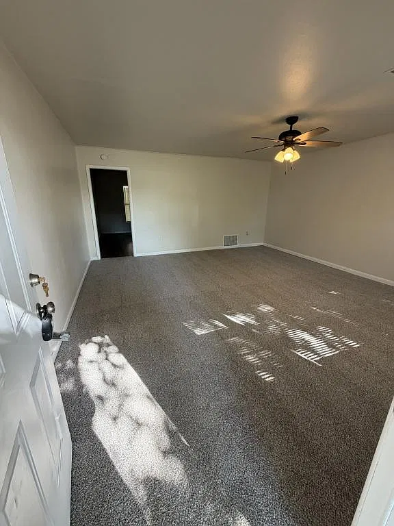 401 S Scraper St — Photo 1