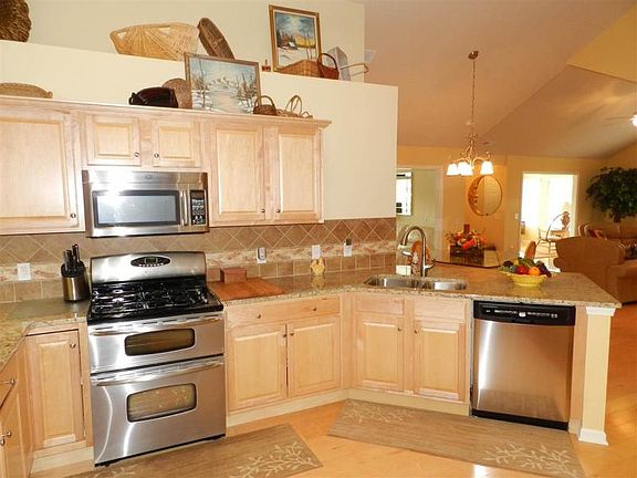 4th image of 820 Dublin Dr #15