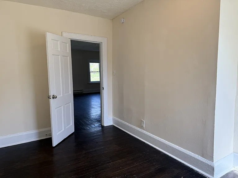 1310 Glendale Ave — Photo 7