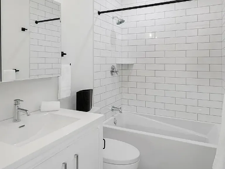 2031 S 20th St — Photo 12