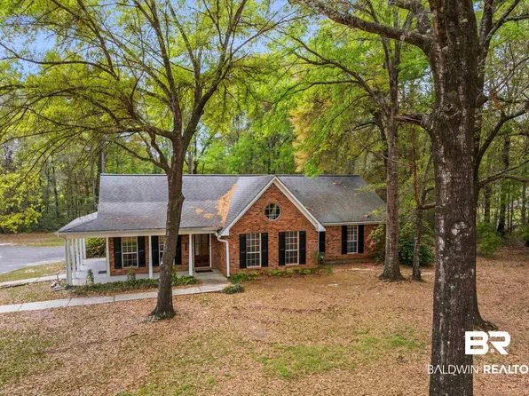 10140 Lakeview Rd, Bay Minette, AL 36507