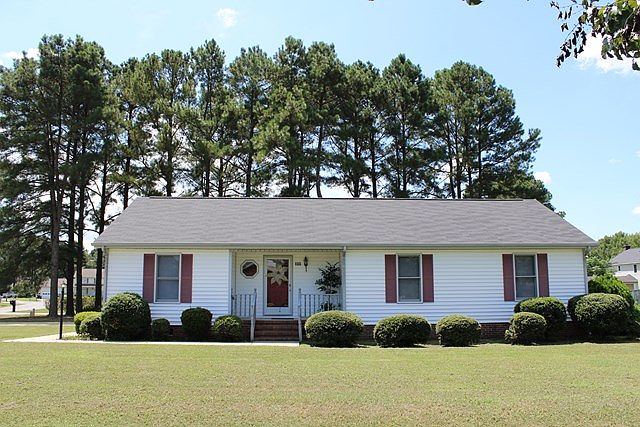 1st image of 100 Hunters Creek Dr