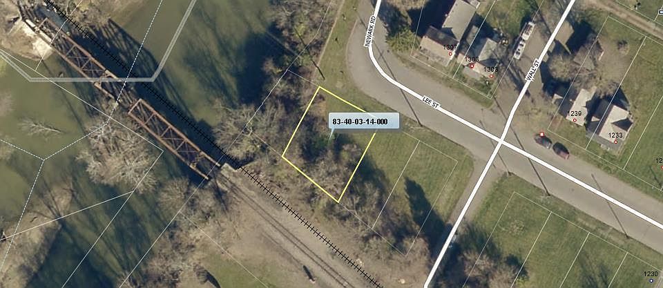 2nd image of 1306 Lee St