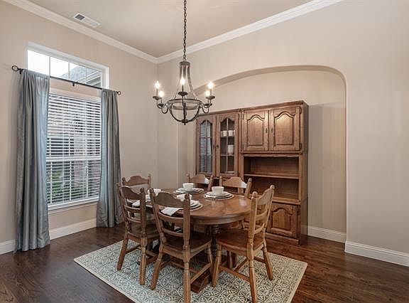 5th image of 7313 Los Padres Pl