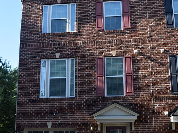 3rd image of 3224 Vogel Rd