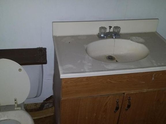 5th image of 2610 Orchard St