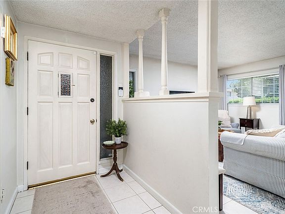 4th image of 2549 College Ln
