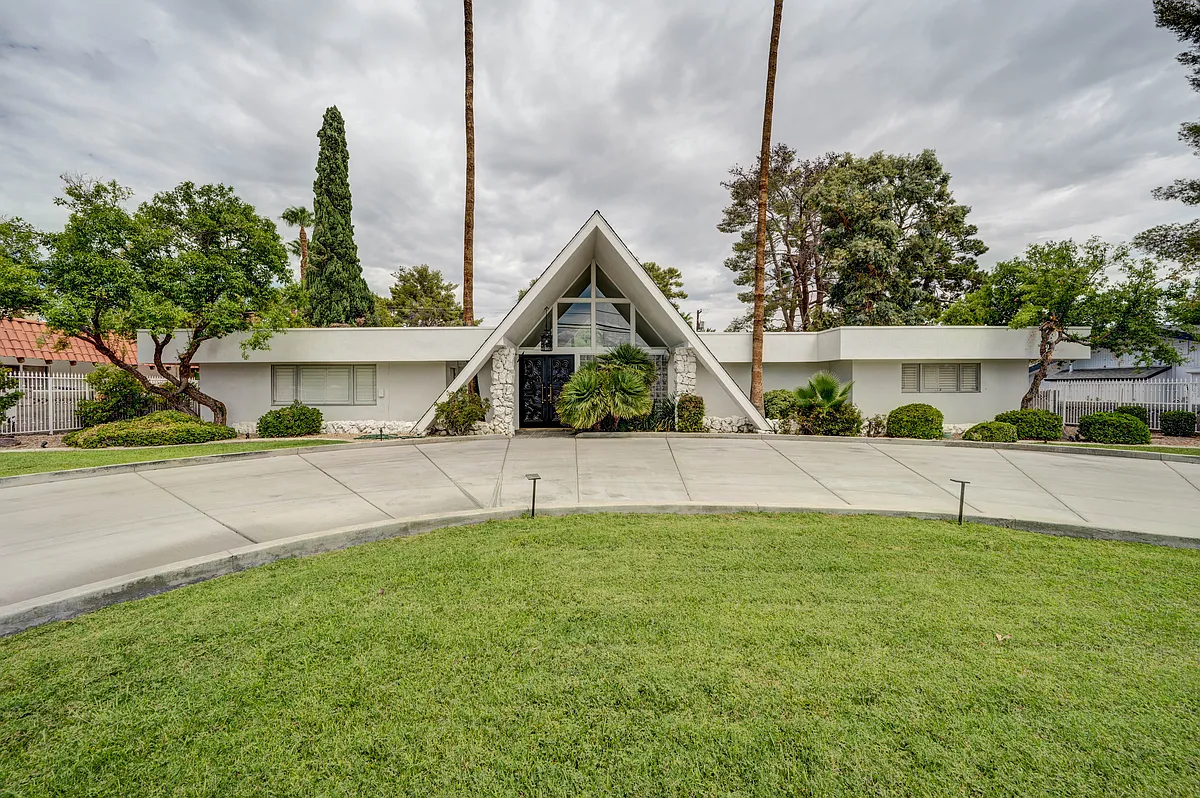 Building Photo - 2808 Alta Dr