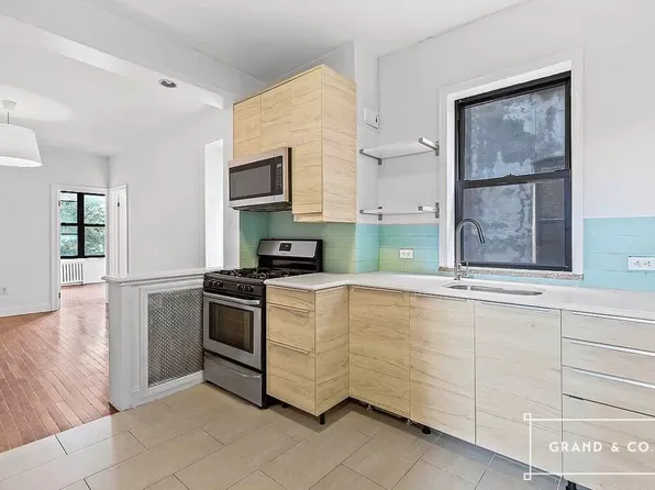 14 Maujer Street image 1 of 8