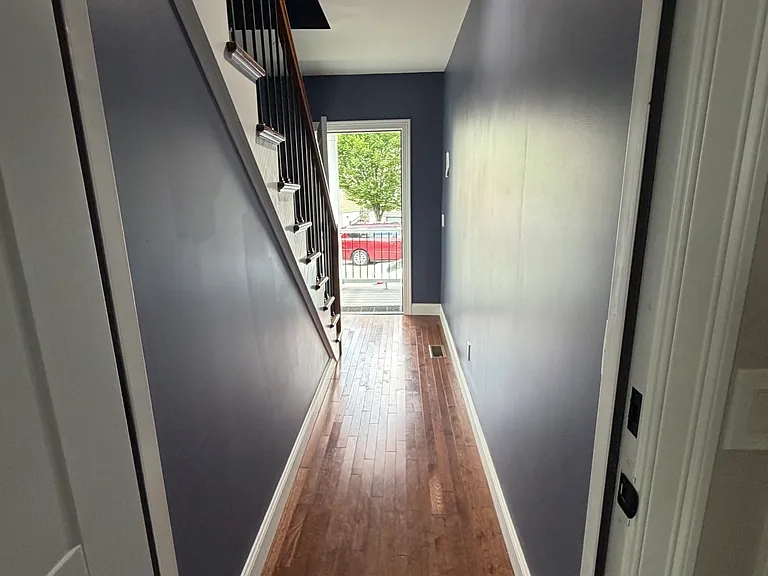 24 Dean St — Photo 15