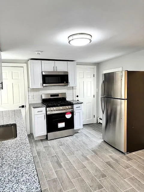 Building Photo - 71 E George St #2