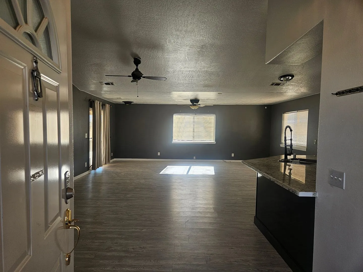 4 Bedroom Apple Valley Home — Photo 2