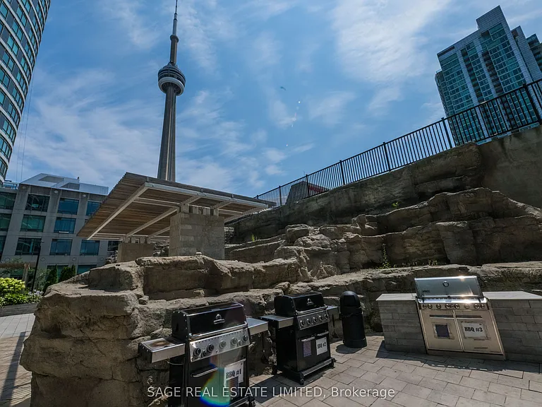 373 Front St W #208 — Photo 32