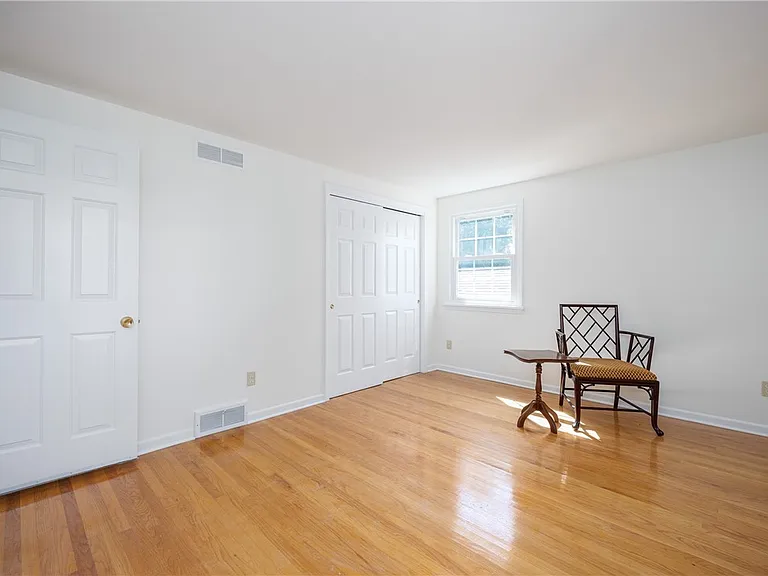 460 Stone Rd — Photo 31
