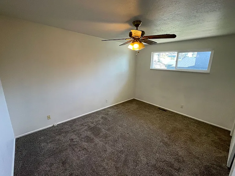 4159 S 3100 E — Photo 16