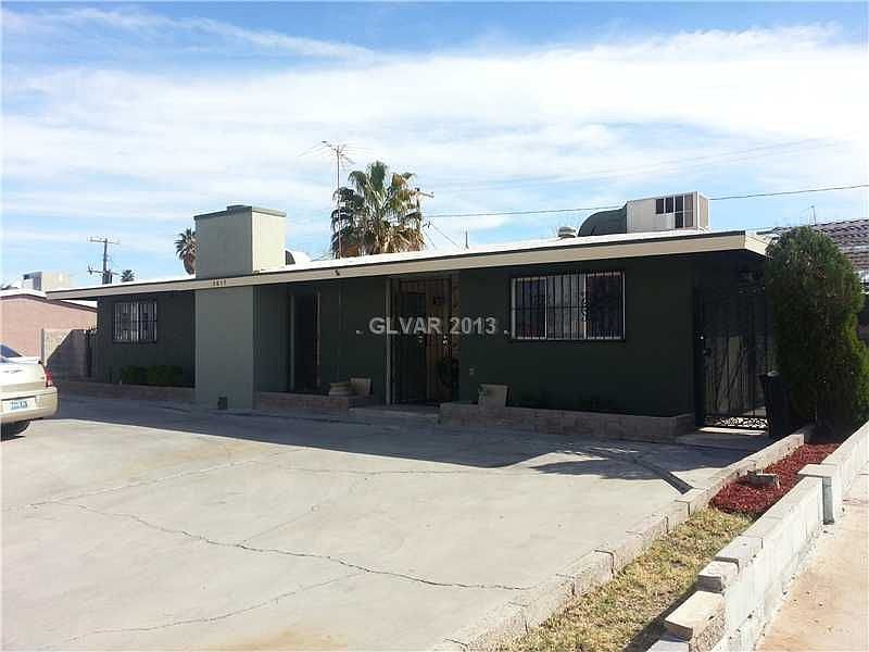 1st image of 3617 Vegas Dr