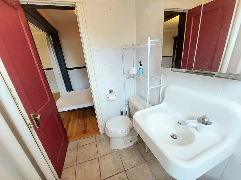 28 Quint Ave #35 — Photo 7