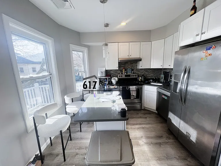 39 Long Ave #2 — Photo 5