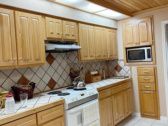 2nd image of 43 Eagle Heights Dr