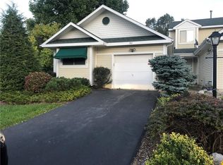 501 Timber Ridge Dr, Camillus, NY 13031