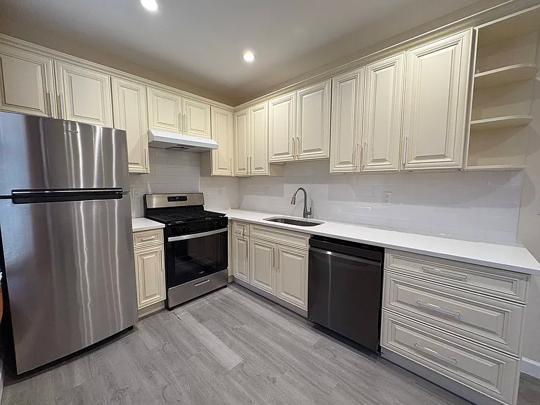 254 Main St #2 — Photo 2