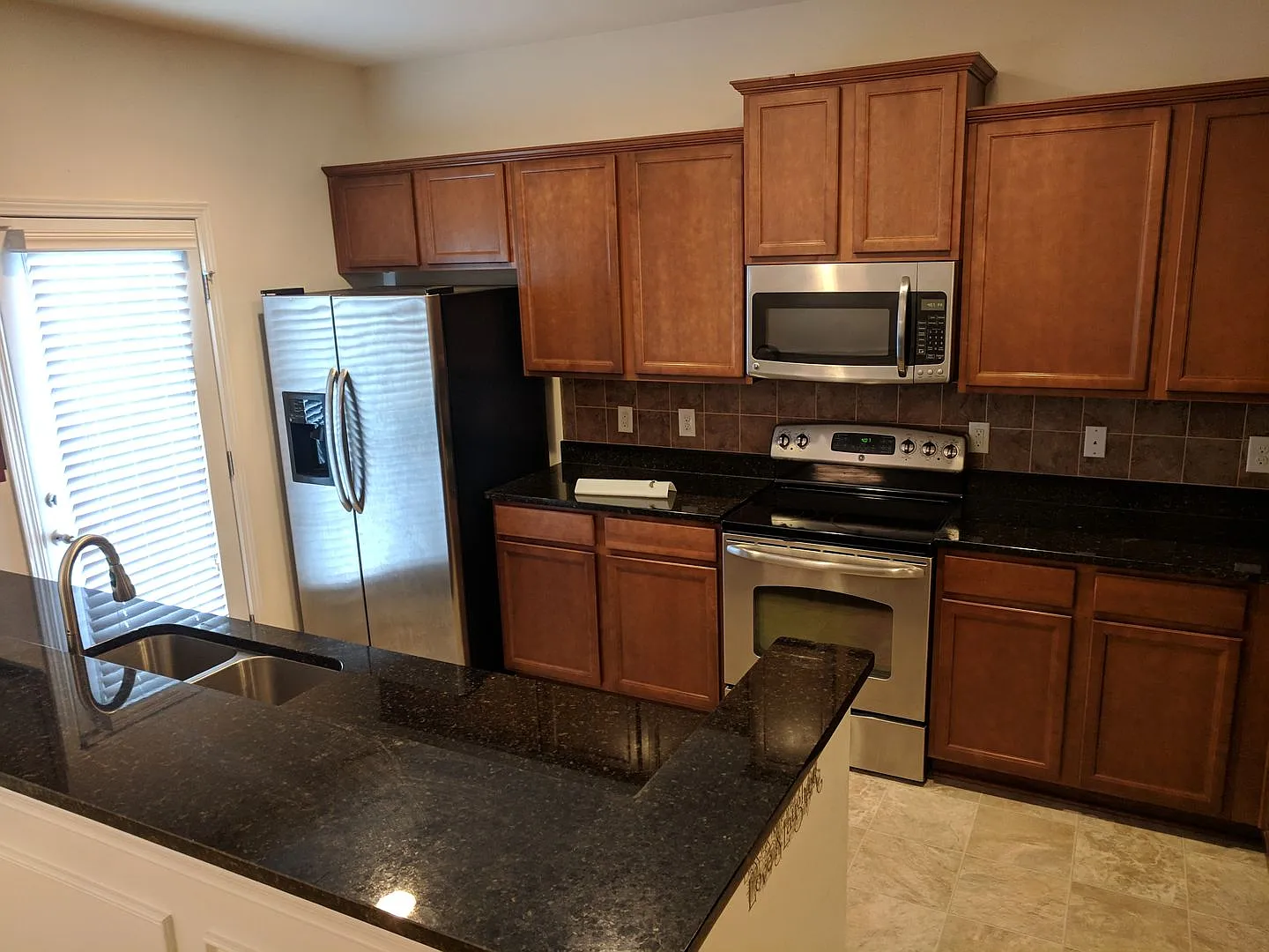 Steele Creek area townhome — Photo 2