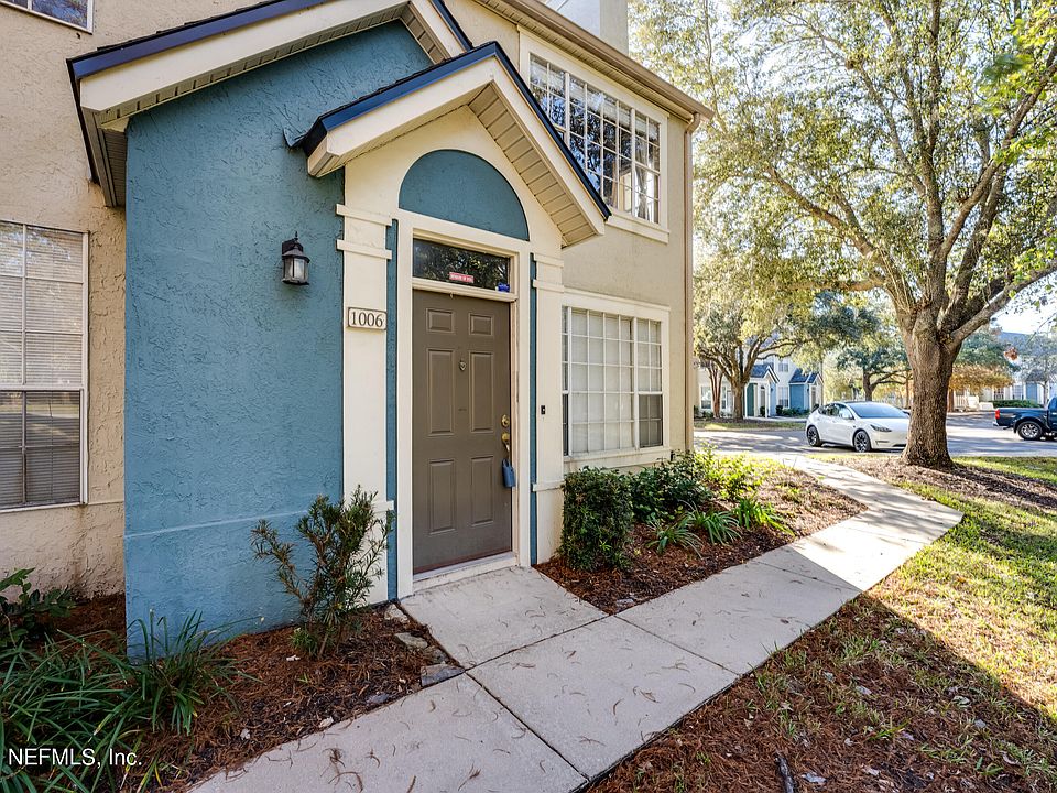 1st image of 13700 RICHMOND PARK Drive N #1006
