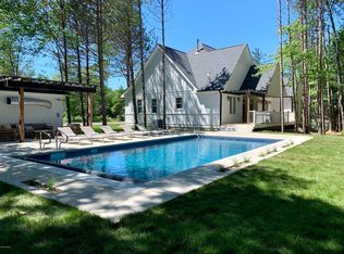 9859 Quail Run Ct, Bridgman, MI 49106