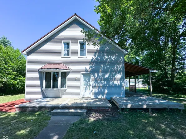 428 S 7th St, Clinton, IN 47842