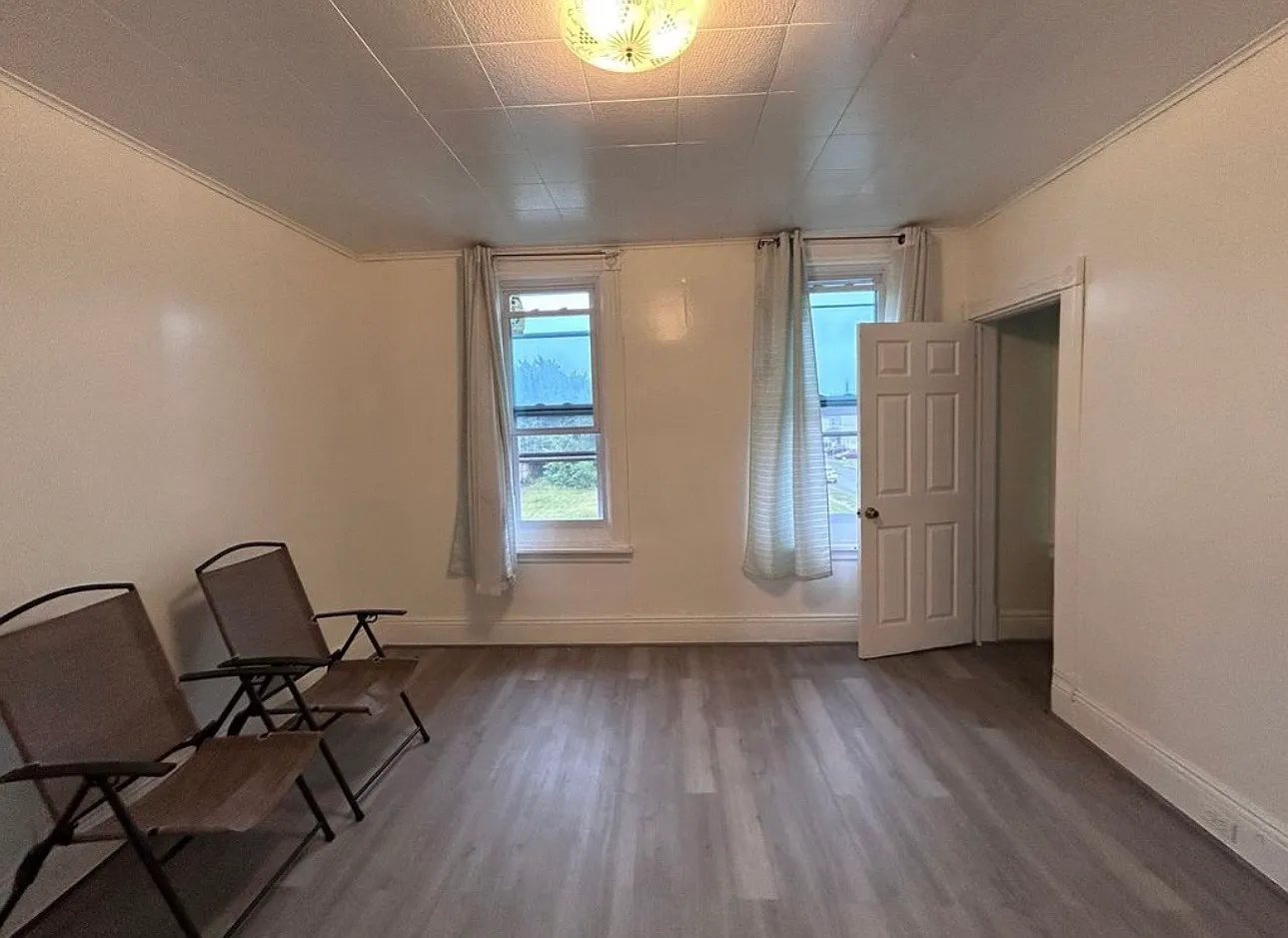 2 bed, 600 sqft, $1,000 — Photo 4