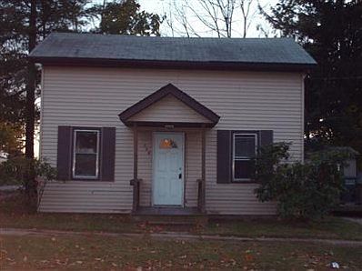 2nd image of 208 E Erie St