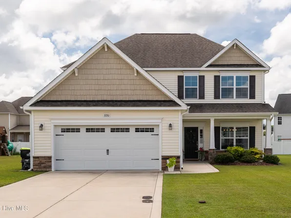 3220 Dandelion Drive, Grimesland, NC 27837