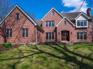 44 Crestview Dr, Oswego, IL 60543