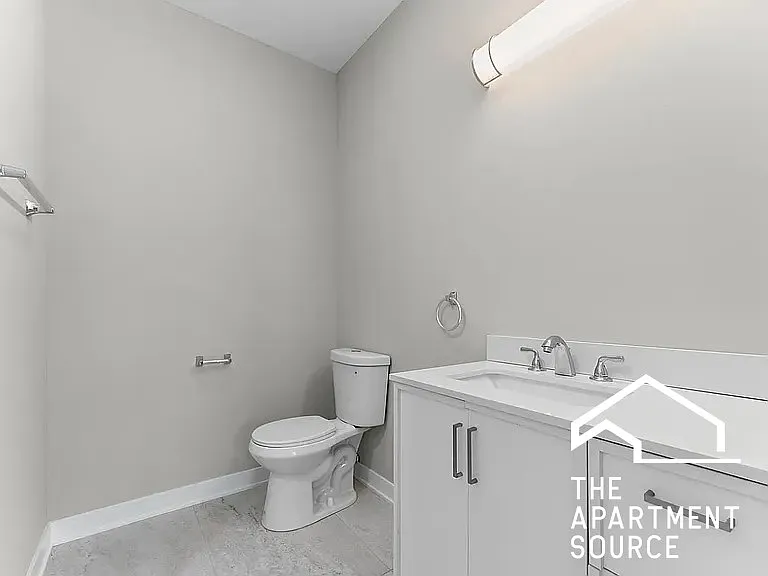 3029 W Washington Blvd #2 — Photo 6