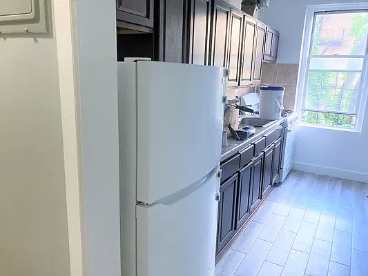 3rd image of 2500 Webb Ave #J2