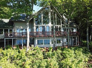 3185 E Overby Trl, Lake Leelanau, MI 49653
