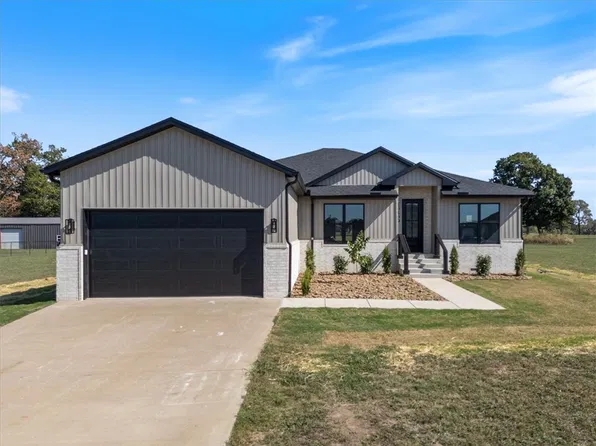 13496 Loyle Ln, Gravette, AR 72736
