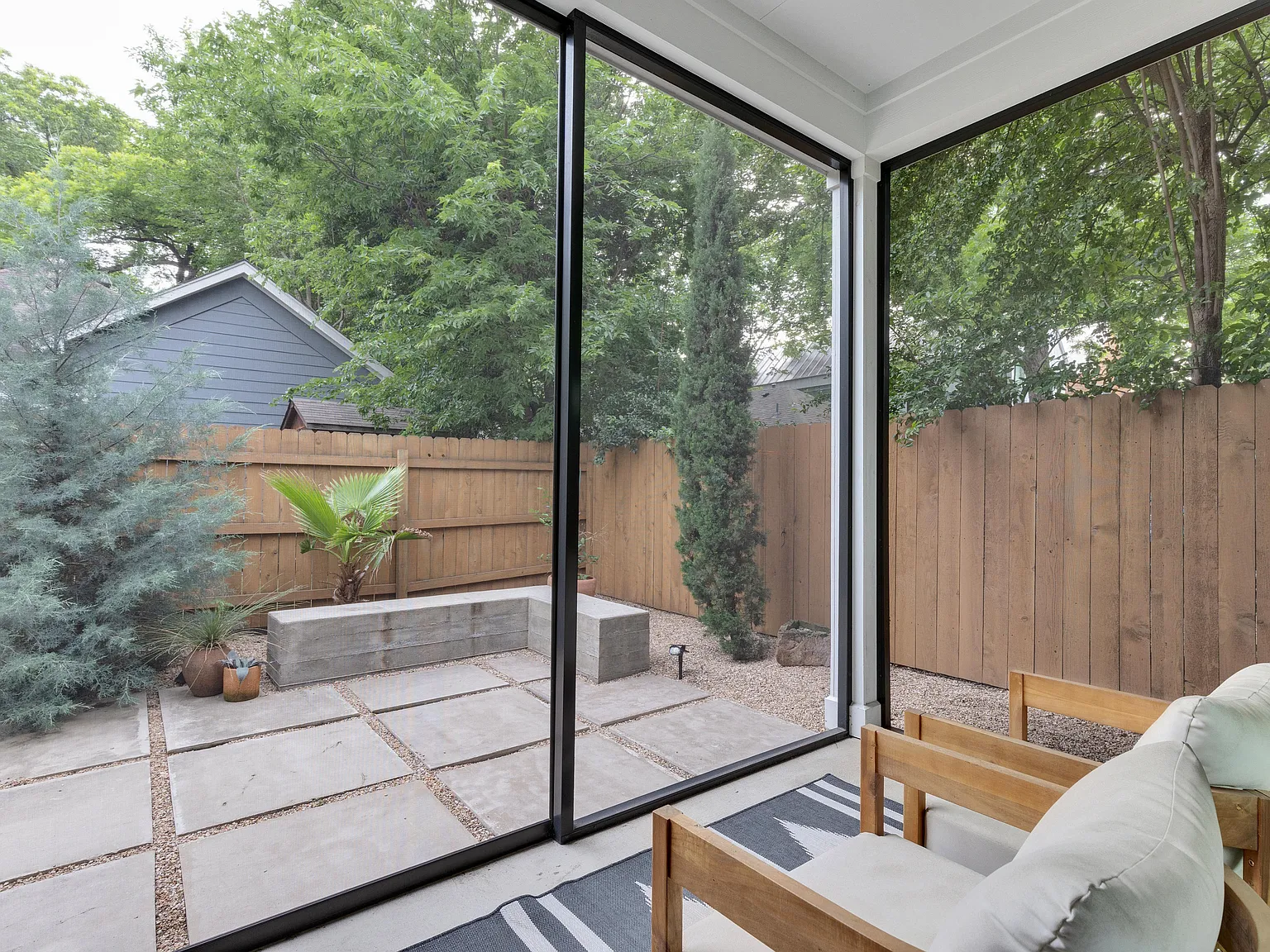 2 bed, 2.5 bath, 1000 sqft, $5,000 — Photo 3