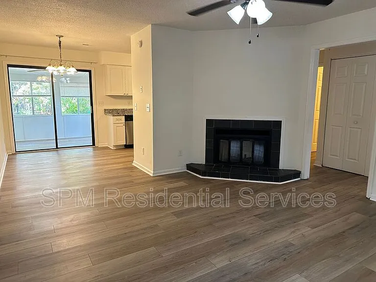 581 Parkway Blvd — Photo 5