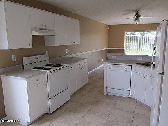 5th image of 8584 Eola Ct