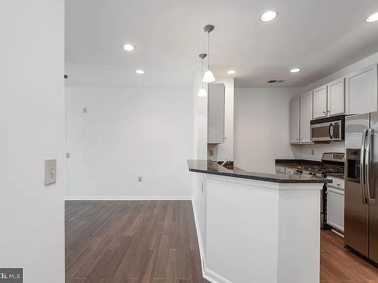 2655 Prosperity Ave #415 — Photo 2